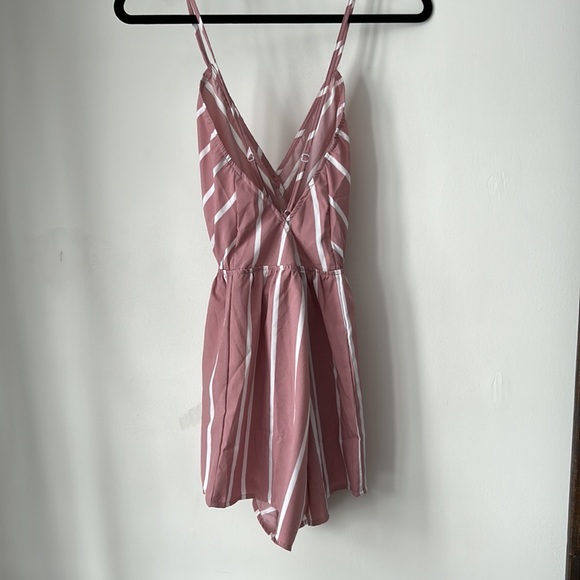 Women’s cross back romper - Picture 2 of 2